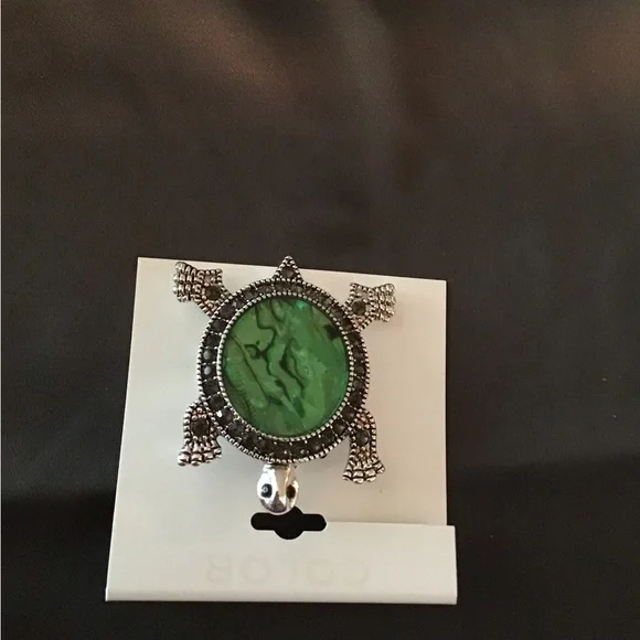 Cute Turtle brooch Green and Silver$15 - Picture 2 of 5